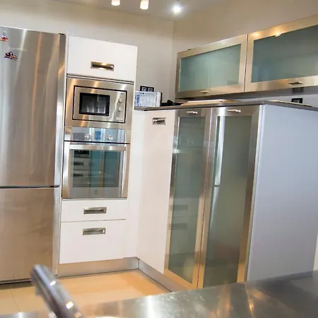 Listen The Views - 223 Apartman